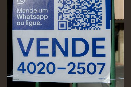 Apartamento à venda com 55m², 2 quartos e 1 vaga Apartamento à venda com 55m², 2 quartos e 1 vagaPlaca