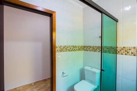 Casa para alugar com 198m², 2 quartos e 2 vagas Casa para alugar com 198m², 2 quartos e 2 vagasBanheiro do quarto 1