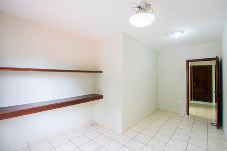 Casa para alugar com 198m², 2 quartos e 2 vagas Casa para alugar com 198m², 2 quartos e 2 vagasQuarto 2