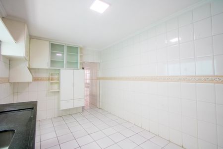 Casa para alugar com 198m², 2 quartos e 2 vagas Casa para alugar com 198m², 2 quartos e 2 vagasCozinha