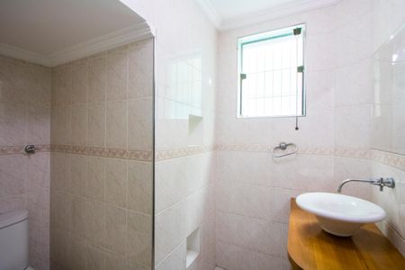 Casa para alugar com 198m², 2 quartos e 2 vagas Casa para alugar com 198m², 2 quartos e 2 vagasLavabo