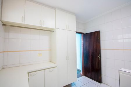 Casa para alugar com 198m², 2 quartos e 2 vagas Casa para alugar com 198m², 2 quartos e 2 vagasÁrea de serviço