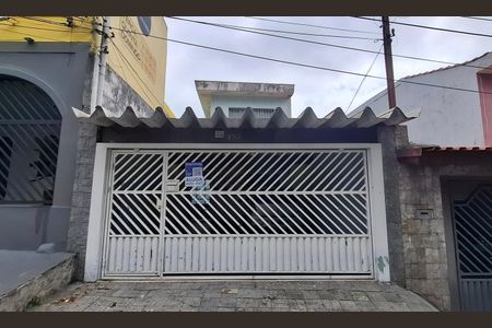 Casa para alugar com 198m², 2 quartos e 2 vagas Casa para alugar com 198m², 2 quartos e 2 vagasFachada