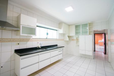 Casa para alugar com 198m², 2 quartos e 2 vagas Casa para alugar com 198m², 2 quartos e 2 vagasCozinha