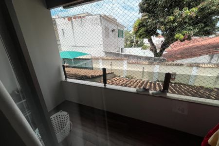 Casa de condomínio à venda com 101m², 2 quartos e 2 vagas Casa de condomínio à venda com 101m², 2 quartos e 2 vagasVaranda