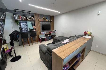 Casa de condomínio à venda com 101m², 2 quartos e 2 vagas Casa de condomínio à venda com 101m², 2 quartos e 2 vagasSala