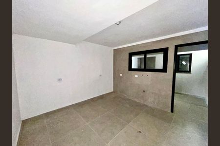 Casa à venda com 180m², 3 quartos e 2 vagas Casa à venda com 180m², 3 quartos e 2 vagasCozinha