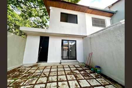 Casa à venda com 180m², 3 quartos e 2 vagas Casa à venda com 180m², 3 quartos e 2 vagasGaragem