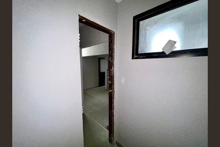 Casa à venda com 180m², 3 quartos e 2 vagas Casa à venda com 180m², 3 quartos e 2 vagasLavabo