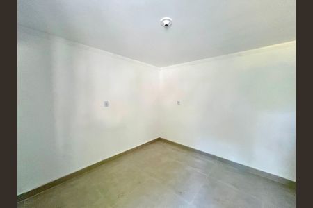 Casa à venda com 180m², 3 quartos e 2 vagas Casa à venda com 180m², 3 quartos e 2 vagasQuarto Suíte