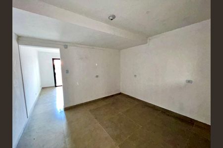 Casa à venda com 180m², 3 quartos e 2 vagas Casa à venda com 180m², 3 quartos e 2 vagasCozinha