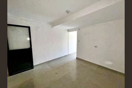 Casa à venda com 180m², 3 quartos e 2 vagas Casa à venda com 180m², 3 quartos e 2 vagasCozinha