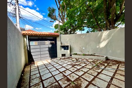 Casa à venda com 180m², 3 quartos e 2 vagas Casa à venda com 180m², 3 quartos e 2 vagasGaragem