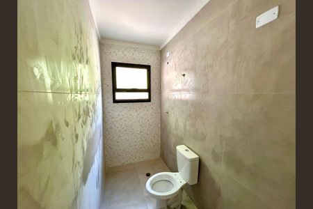 Casa à venda com 180m², 3 quartos e 2 vagas Casa à venda com 180m², 3 quartos e 2 vagasBanheiro 1