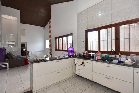 Casa para alugar com 90m², 3 quartos e 1 vagaCozinha