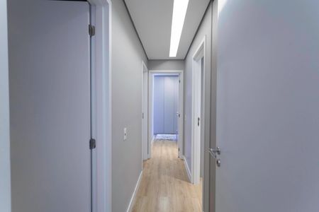 Apartamento à venda com 143m², 4 quartos e 3 vagas Apartamento à venda com 143m², 4 quartos e 3 vagasCorredor