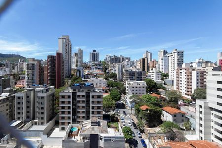 Apartamento à venda com 143m², 4 quartos e 3 vagas Apartamento à venda com 143m², 4 quartos e 3 vagasSemi suíte 2 - Vista