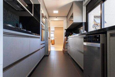 Apartamento à venda com 143m², 4 quartos e 3 vagas Apartamento à venda com 143m², 4 quartos e 3 vagasCozinha