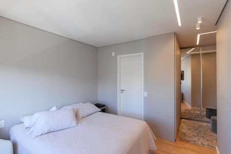 Apartamento à venda com 143m², 4 quartos e 3 vagas Apartamento à venda com 143m², 4 quartos e 3 vagasSuíte 2