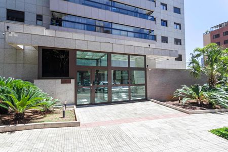 Apartamento à venda com 143m², 4 quartos e 3 vagas Apartamento à venda com 143m², 4 quartos e 3 vagasFachada