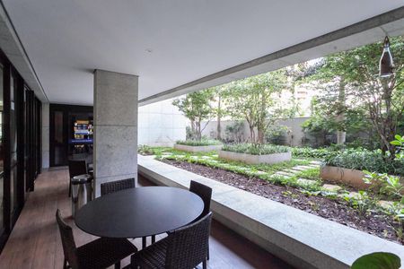 Apartamento à venda com 143m², 4 quartos e 3 vagas Apartamento à venda com 143m², 4 quartos e 3 vagasÁrea comum