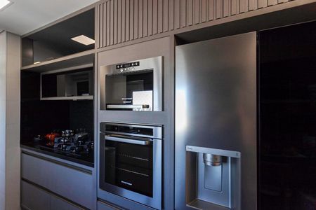 Apartamento à venda com 143m², 4 quartos e 3 vagas Apartamento à venda com 143m², 4 quartos e 3 vagasCozinha