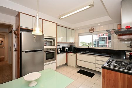 Apartamento para alugar com 182m², 3 quartos e 3 vagasCozinha