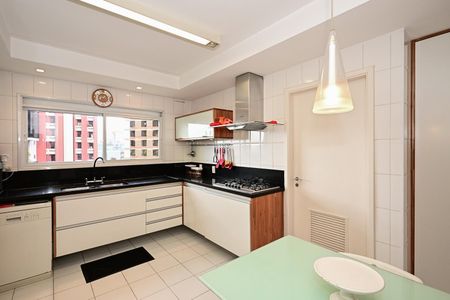 Apartamento para alugar com 182m², 3 quartos e 3 vagasCozinha