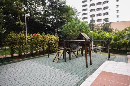 Apartamento para alugar com 182m², 3 quartos e 3 vagas Apartamento para alugar com 182m², 3 quartos e 3 vagasPlayground
