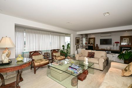 Apartamento para alugar com 182m², 3 quartos e 3 vagasSala