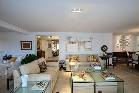 Apartamento para alugar com 182m², 3 quartos e 3 vagasSala