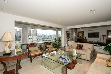 Apartamento para alugar com 182m², 3 quartos e 3 vagasSala