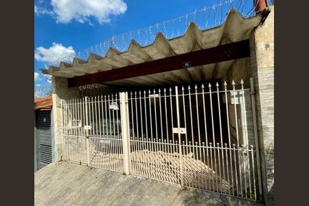 Casa à venda com 125m², 3 quartos e 2 vagas Casa à venda com 125m², 3 quartos e 2 vagasFachada