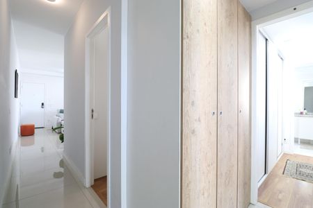 Apartamento à venda com 93m², 3 quartos e 2 vagasCorredor