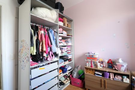 Apartamento à venda com 93m², 3 quartos e 2 vagasQuarto 2