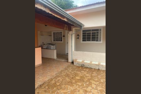 Casa à venda com 170m², 3 quartos e 4 vagas Casa à venda com 170m², 3 quartos e 4 vagasFoto 03