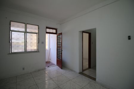 Sala de apartamento para alugar com 2 quartos, 80m² em Olaria, Rio de Janeiro