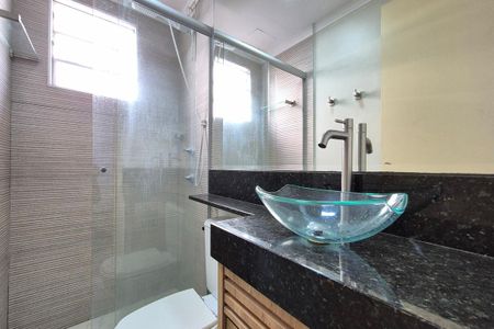 Apartamento à venda com 50m², 2 quartos e 1 vaga Apartamento à venda com 50m², 2 quartos e 1 vagaBanheiro