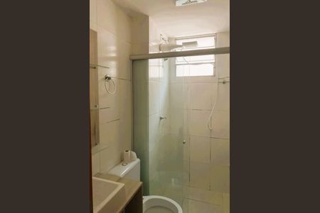 Banheiro de apartamento para alugar com 2 quartos, 50m² em Frei Leopoldo, Belo Horizonte