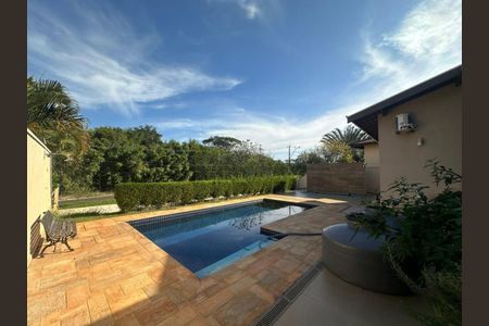 Casa de condomínio à venda com 265m², 4 quartos e 6 vagasFoto 04