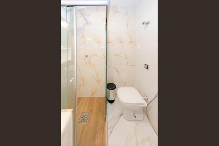 Apartamento para alugar com 80m², 2 quartos e 2 vagas Apartamento para alugar com 80m², 2 quartos e 2 vagasBanheiro social