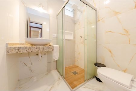 Apartamento para alugar com 80m², 2 quartos e 2 vagas Apartamento para alugar com 80m², 2 quartos e 2 vagasBanheiro social