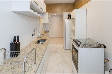 Apartamento para alugar com 80m², 2 quartos e 2 vagas Apartamento para alugar com 80m², 2 quartos e 2 vagasCozinha