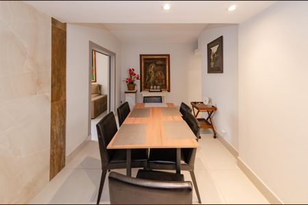 Sala de apartamento para alugar com 2 quartos, 80m² em Sion, Belo Horizonte