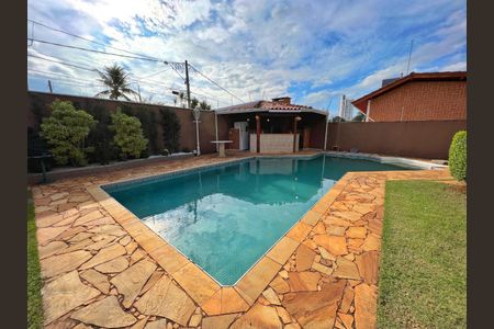 Casa para alugar com 490m², 6 quartos e 4 vagas Casa para alugar com 490m², 6 quartos e 4 vagasFoto 06