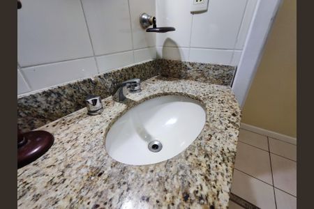Apartamento à venda com 117m², 3 quartos e 2 vagasBanheiro Social