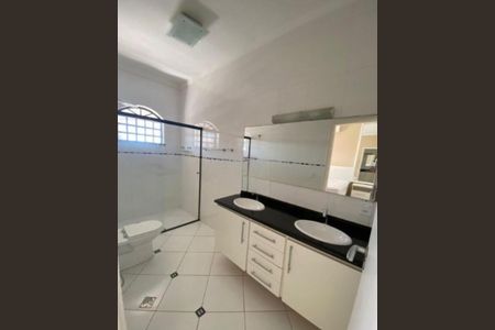 Foto 01 de casa à venda com 3 quartos, 120m² em Parque São Quirino, Campinas