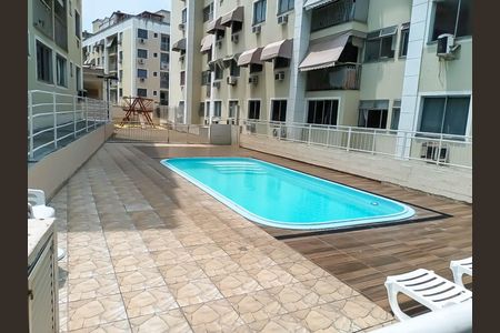 Apartamento à venda com 60m², 2 quartos e sem vagaÁrea comum - Piscina