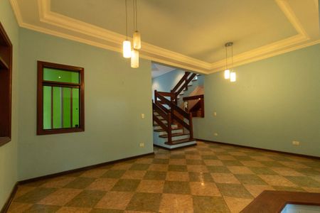 Casa para alugar com 360m², 3 quartos e 3 vagas