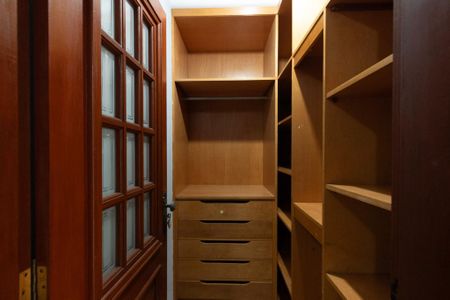 Casa para alugar com 360m², 3 quartos e 3 vagas